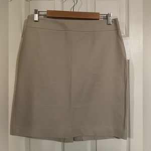 Banana Republic Skirt - Size 10